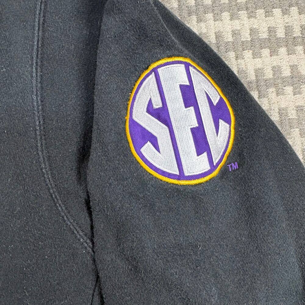 LSU‎ Tigers Blue 84 Black Pullover Hoodie with SEC Sleeve Patch Sz L Preowned - Picture 3 of 5